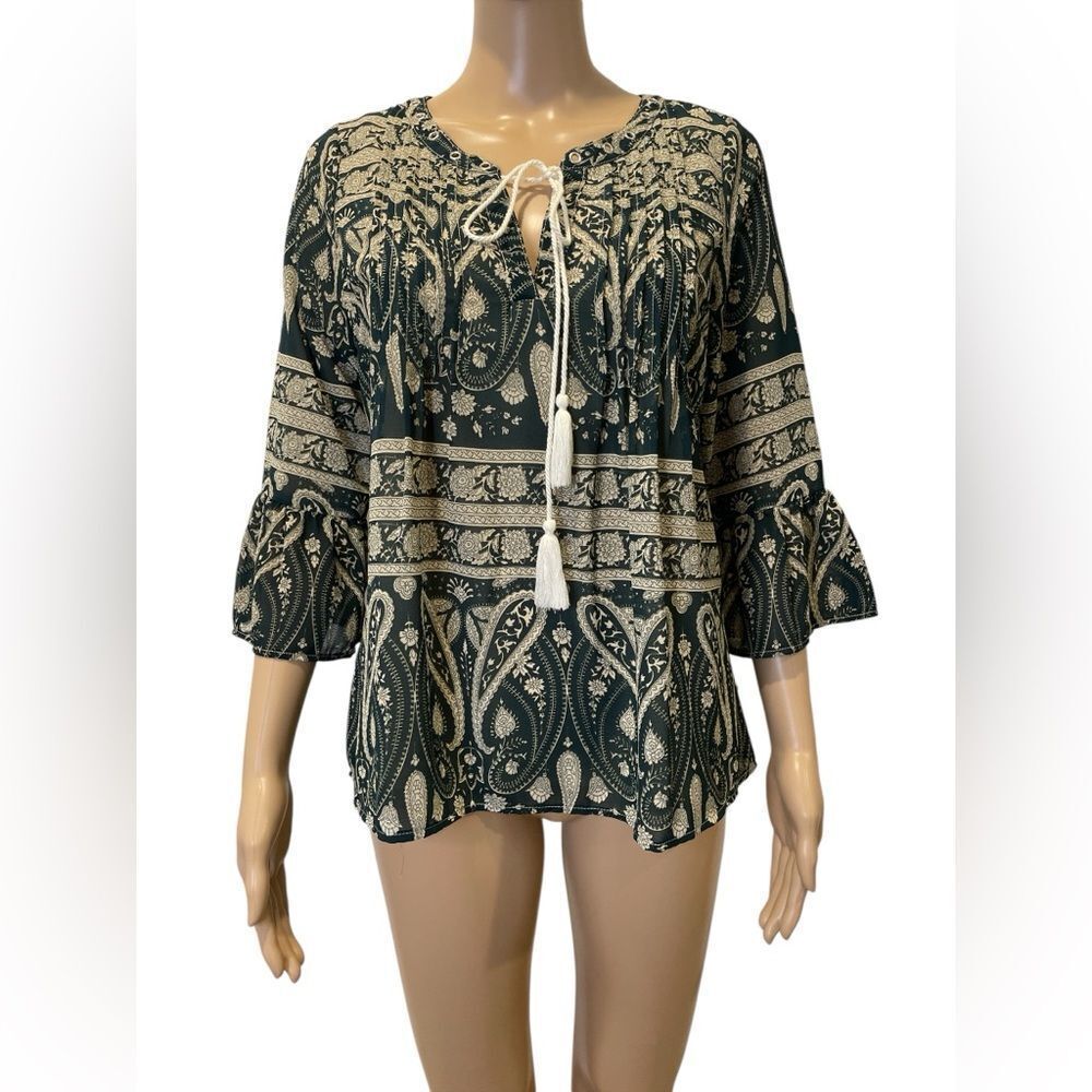 Skies are Blue Women's Paisley Print Top - Green and Cream size XS